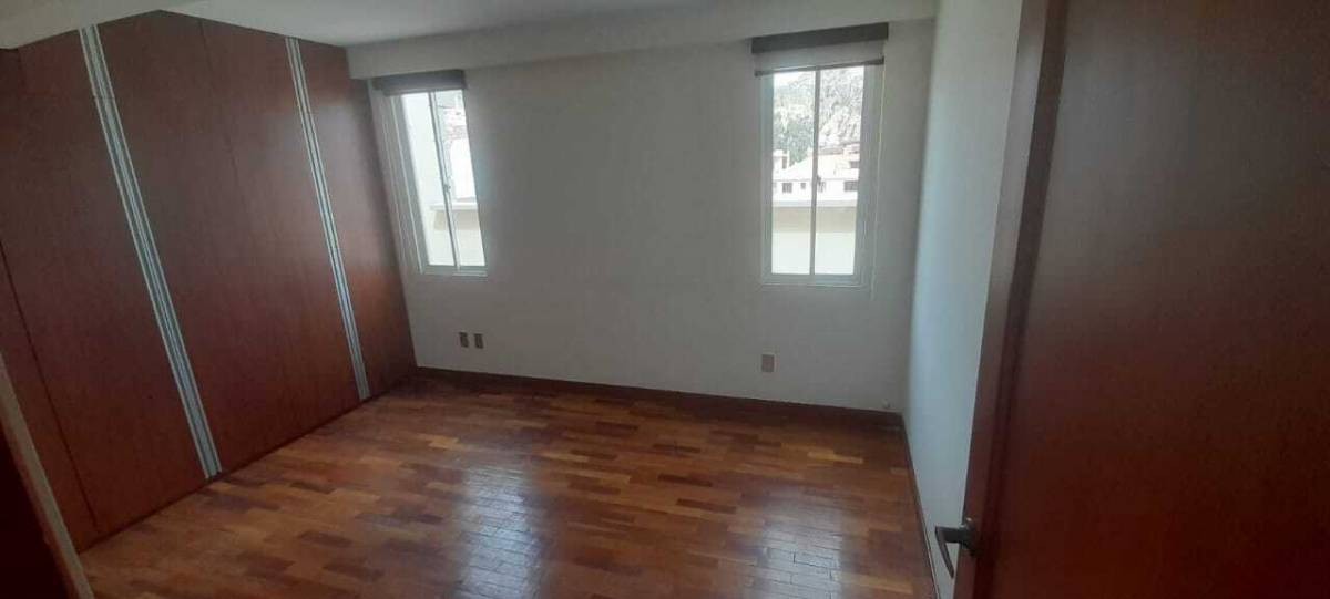 Departamento en VentaACHUMANI, CALLE 32 Foto 8