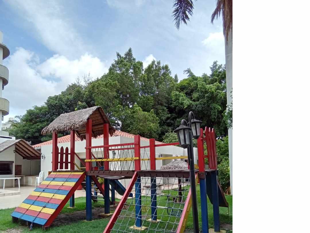 Departamento en VentaAv. Beni entre 4 y 5 anillo Condominio Valeria 1 Foto 3