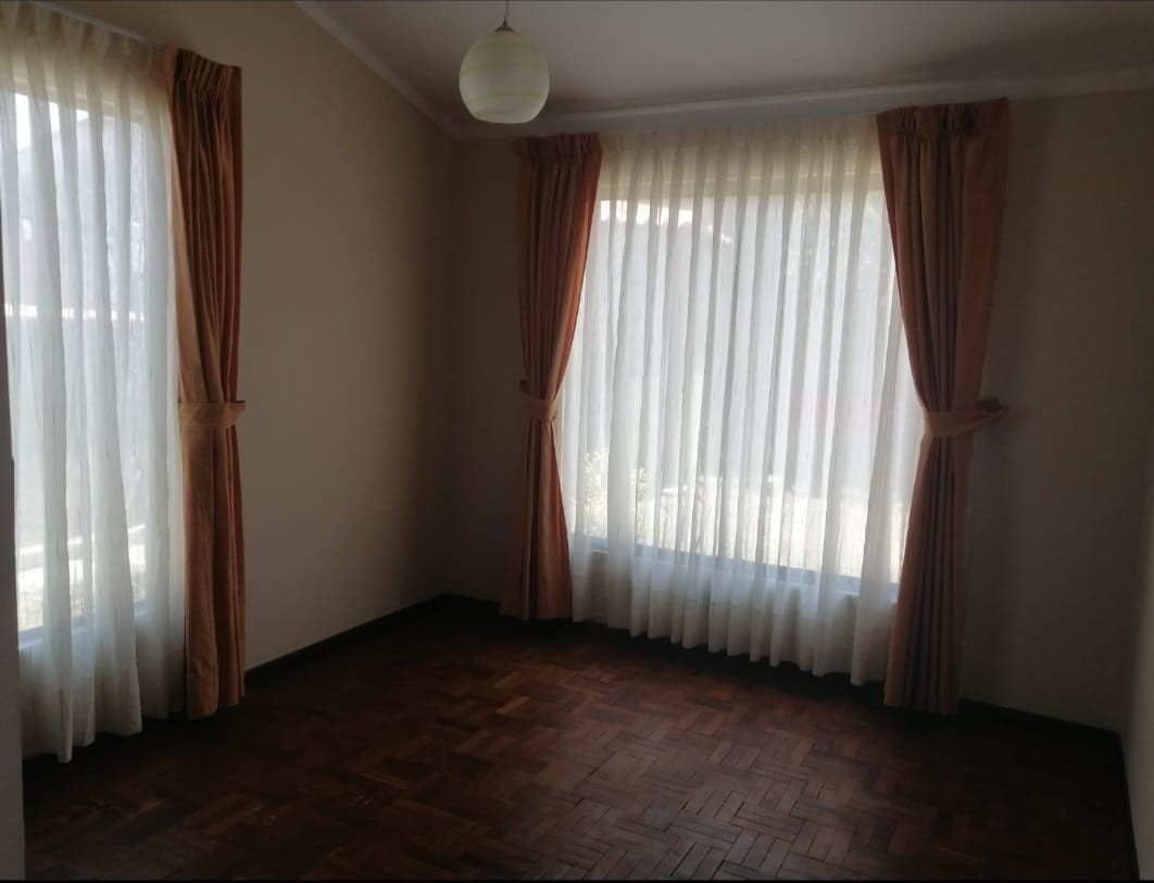 Casa en Achumani en La Paz 3 dormitorios 3 baños 3 parqueos Foto 12