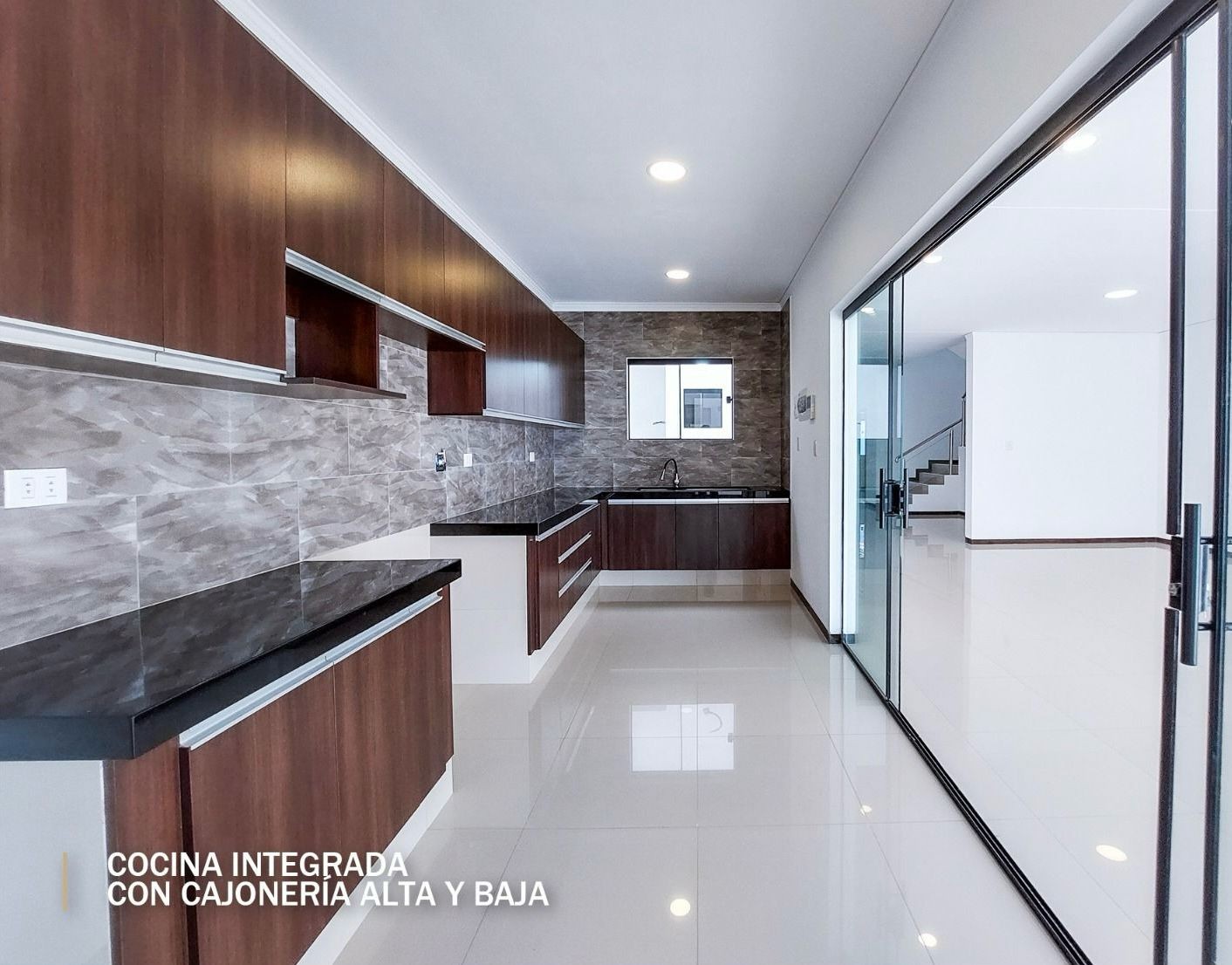 En Venta a $us 460,000 Foto 11