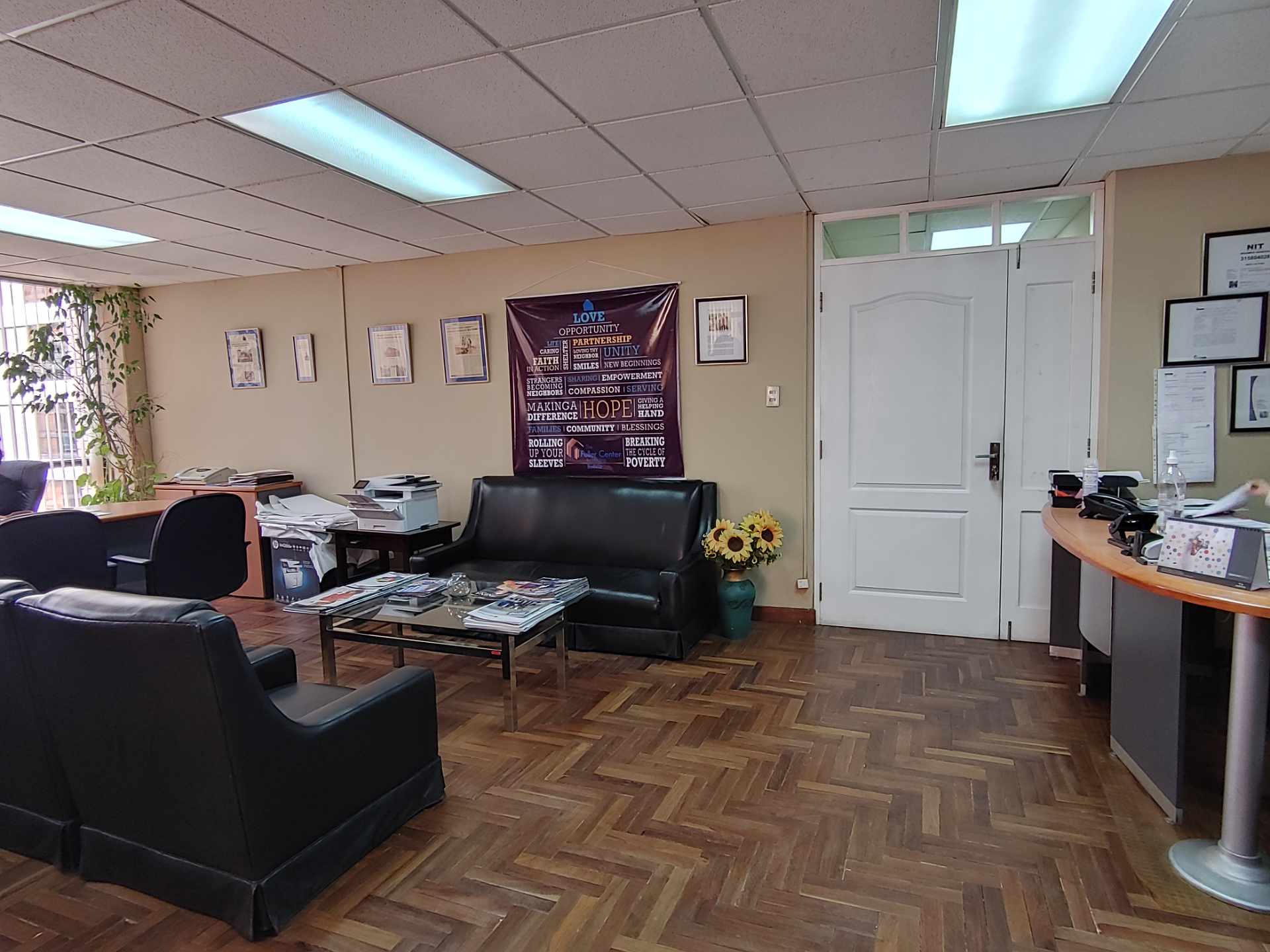 Oficina en VentaAv. Arce  Foto 19