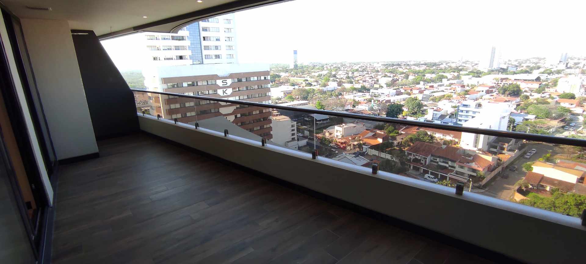 Departamento en Equipetrol en Santa Cruz de la Sierra 2 dormitorios 3 baños 1 parqueos Foto 4