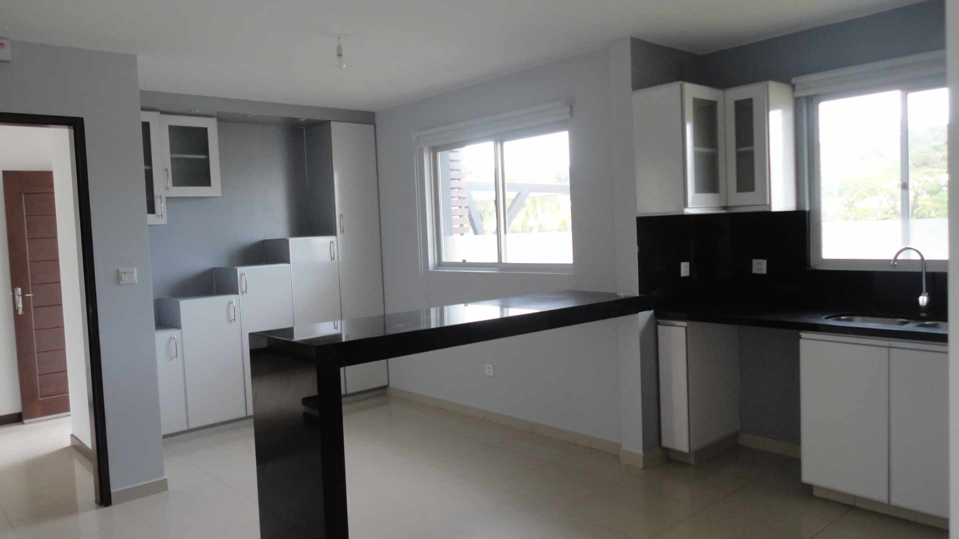 Casa en Entre 7mo y 8vo anillo Norte en Santa Cruz de la Sierra 4 dormitorios 3 baños 2 parqueos Foto 11