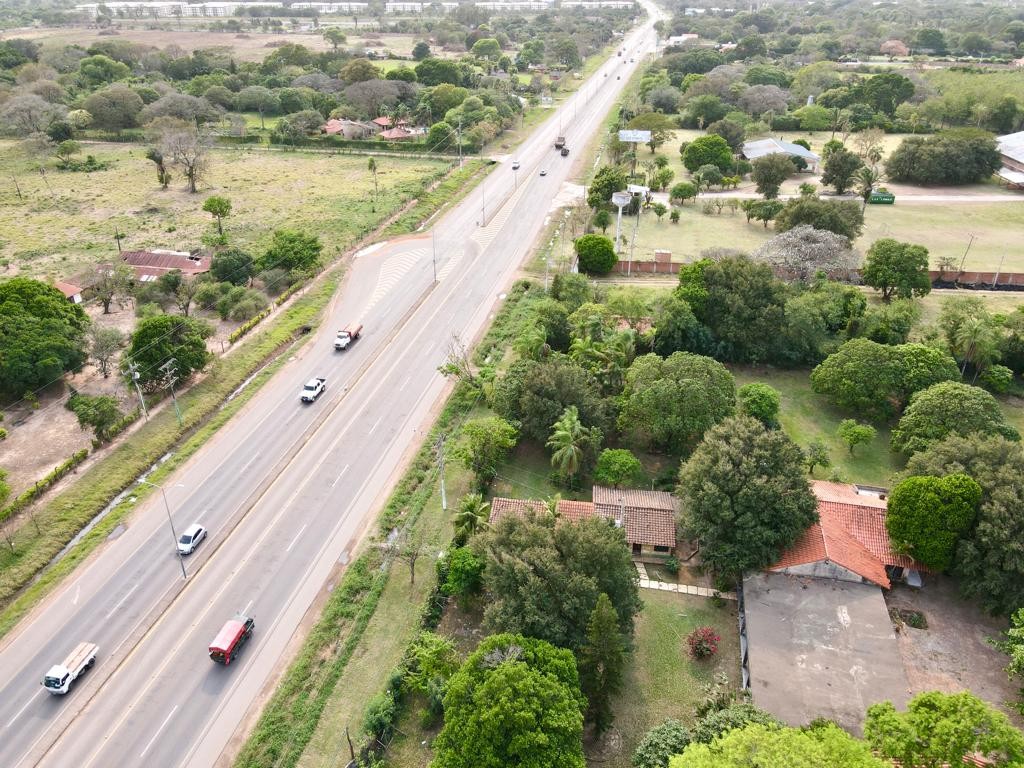 Quinta propiedad agrícola en VentaEn Venta de Ocasión Hermosa Quinta de 24,2 Hectáreas (26$ x m2) Sobre Doble Vía a Cotoca ideal para Desarrollo Comercial o Inmobiliario Foto 7