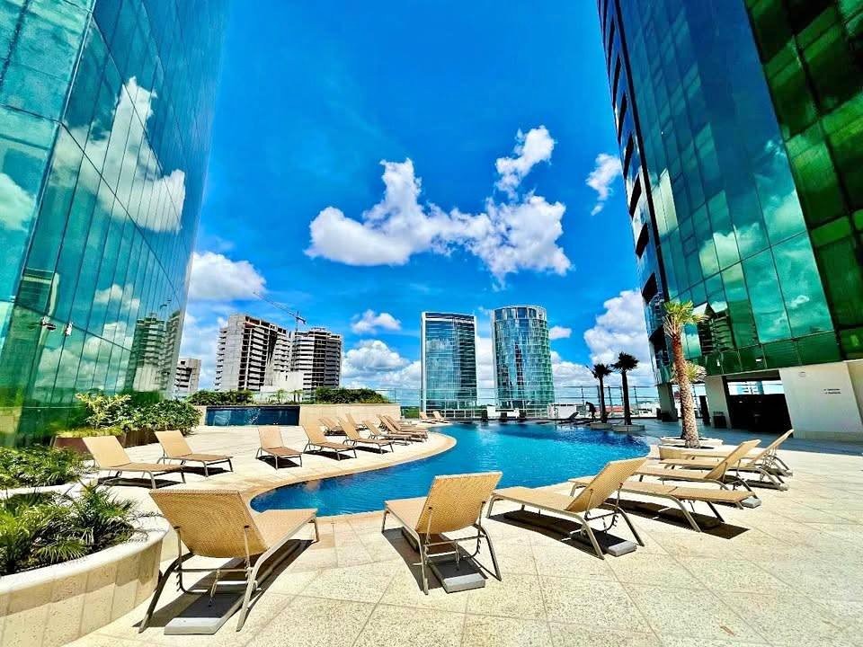 Departamento en Equipetrol en Santa Cruz de la Sierra 1 dormitorios 2 baños  Foto 1