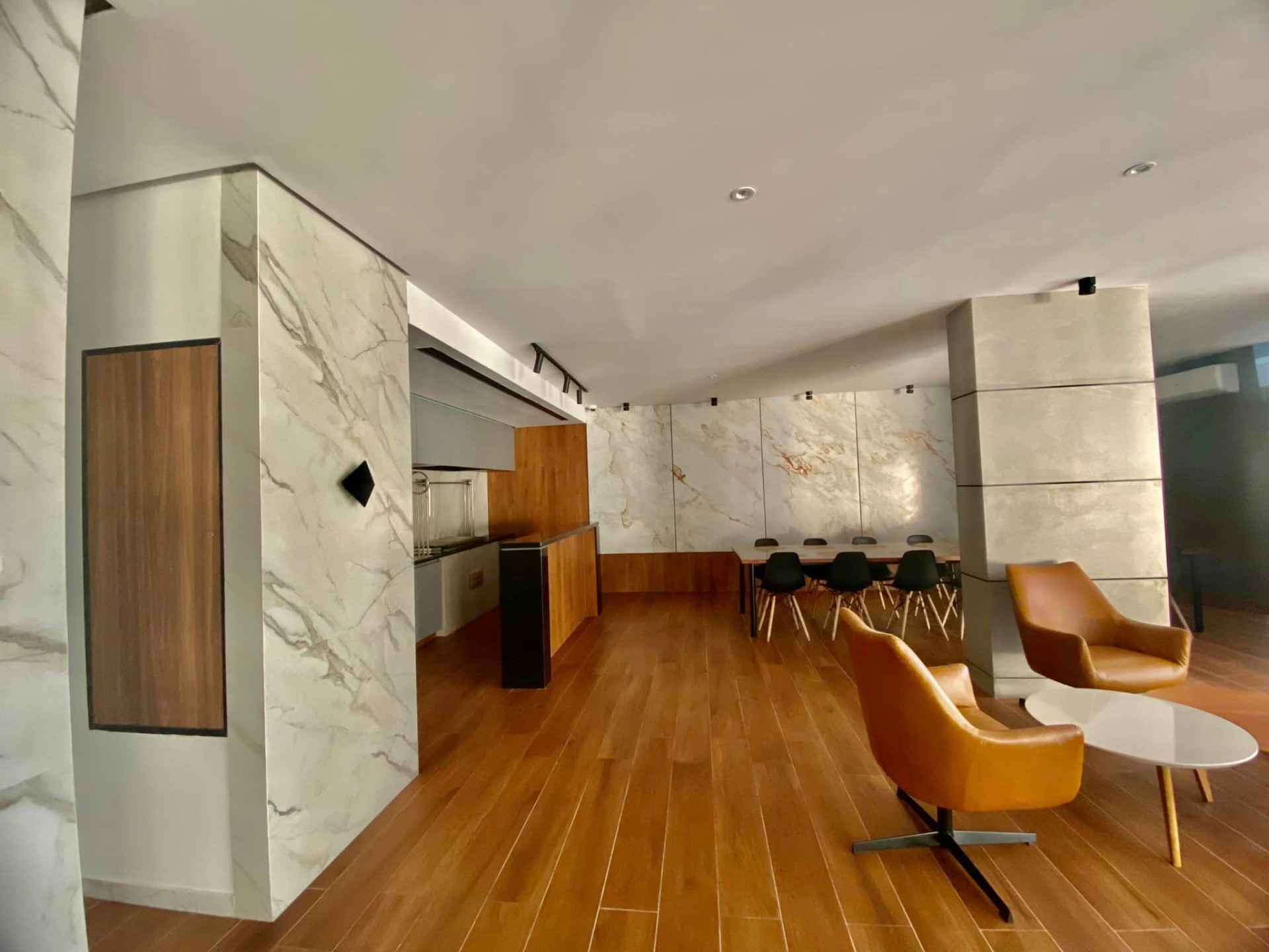 Departamento en Entre 2do y 3er anillo Norte en Santa Cruz de la Sierra 1 dormitorios 1 baños  Foto 24