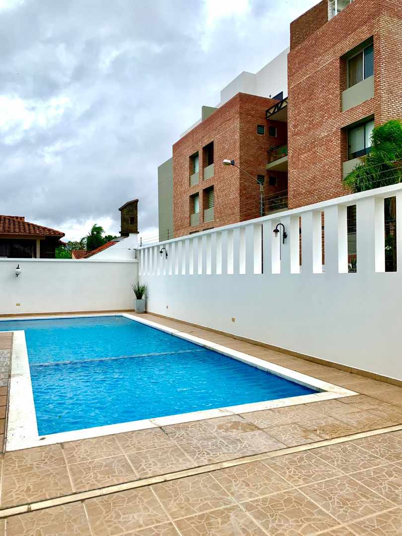 Departamento en Entre 2do y 3er anillo Norte en Santa Cruz de la Sierra 3 dormitorios 2 baños 1 parqueos Foto 13