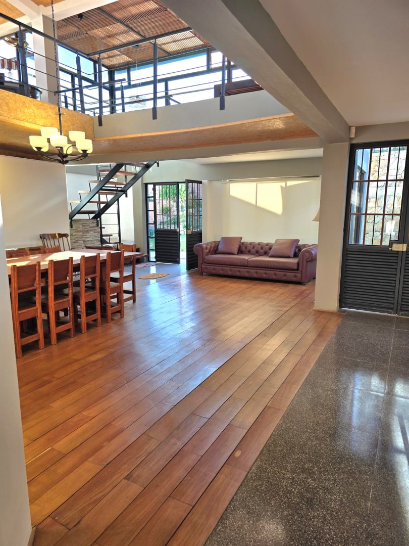 Casa en Achumani en La Paz 2 dormitorios 5 baños 2 parqueos Foto 32