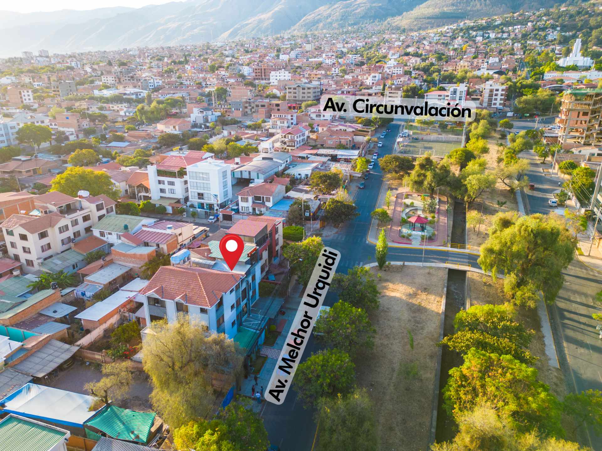 Edificio PROPIEDAD COMERCIAL EN VENTA  ZONA QUERU QUERU - AV. MELCHOR URQUIDI Foto 13