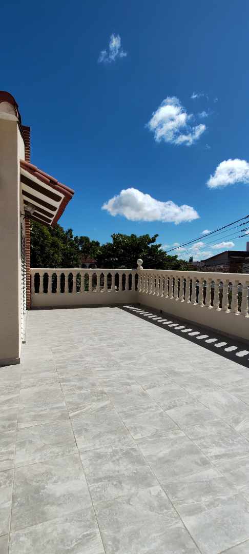 Casa CASA EN ALQUILER Barrio Urbari  Foto 5
