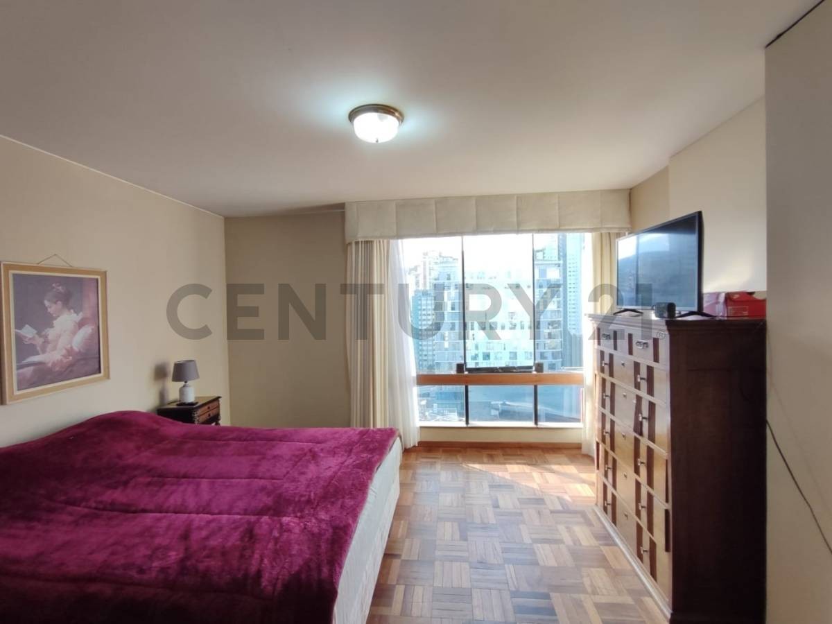 Departamento en San Jorge en La Paz 2 dormitorios 3 baños 1 parqueos Foto 9