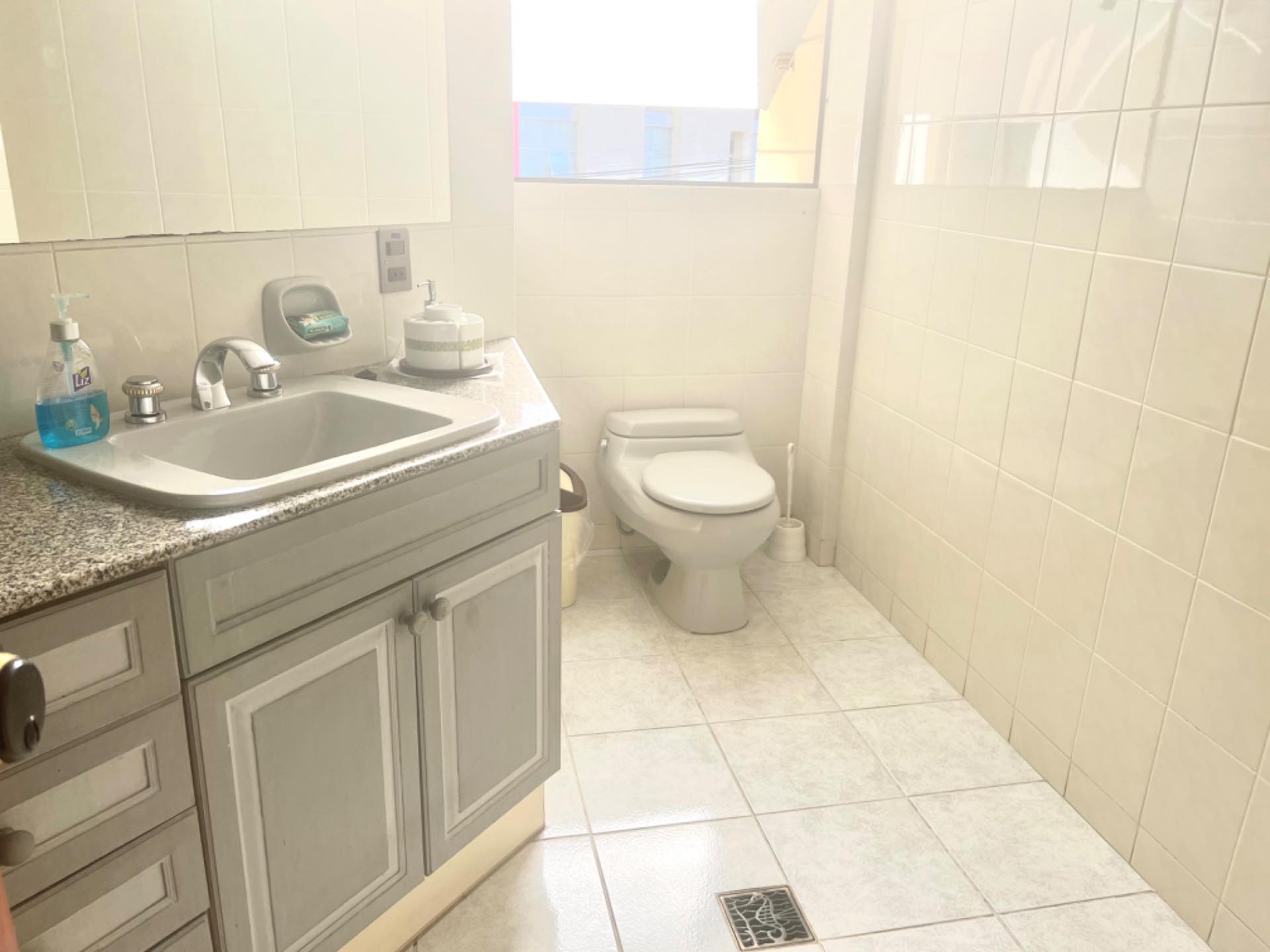 Departamento en AlquilerSan Miguel, Calacoto  3 dormitorios 4 baños 1 parqueos Foto 23