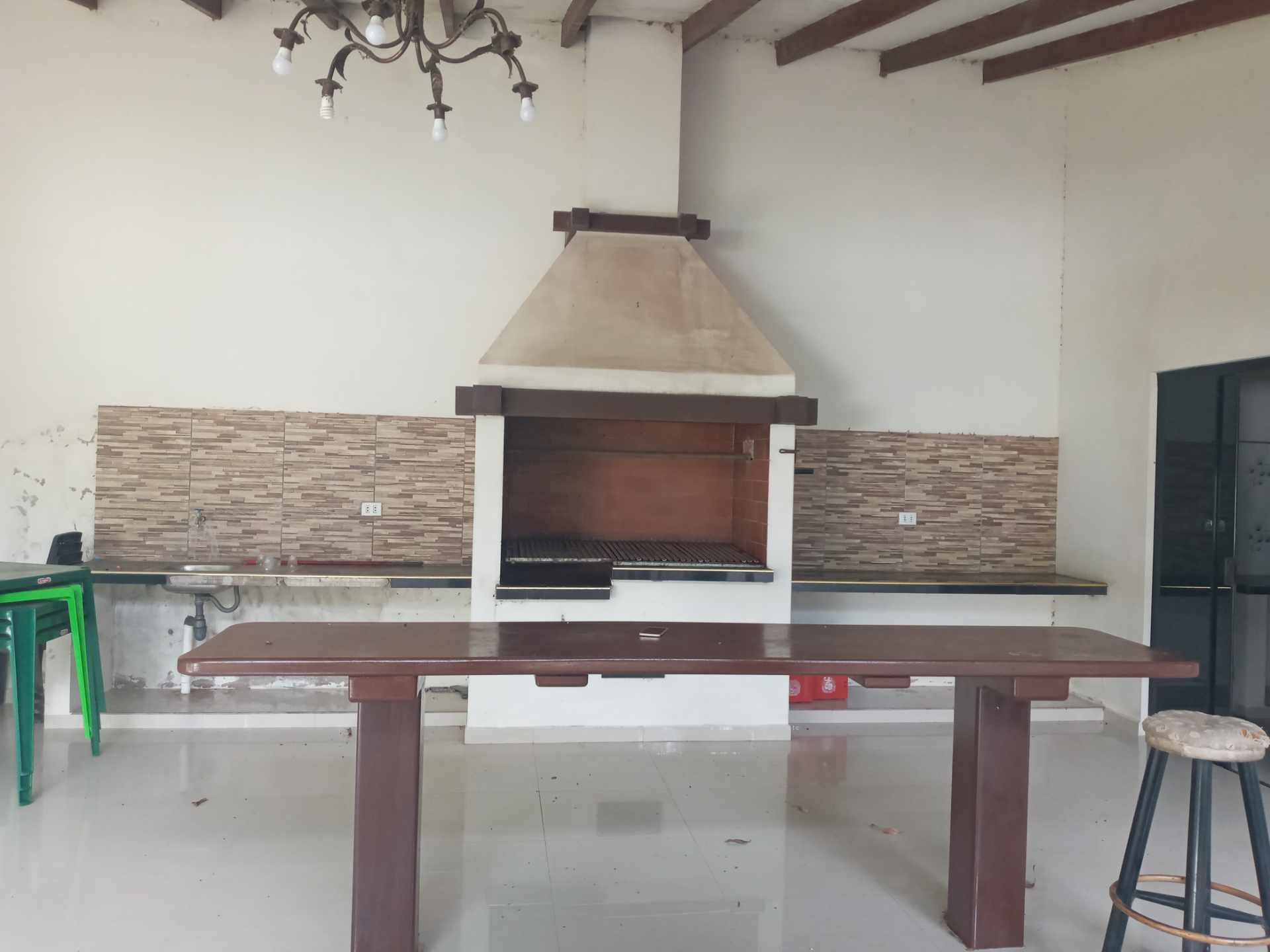 Casa en VentaEN WARNES LOCALIDAD LAS BARRERAS CASA QUINTA EN VENTA  2 dormitorios 3 baños 4 parqueos Foto 10