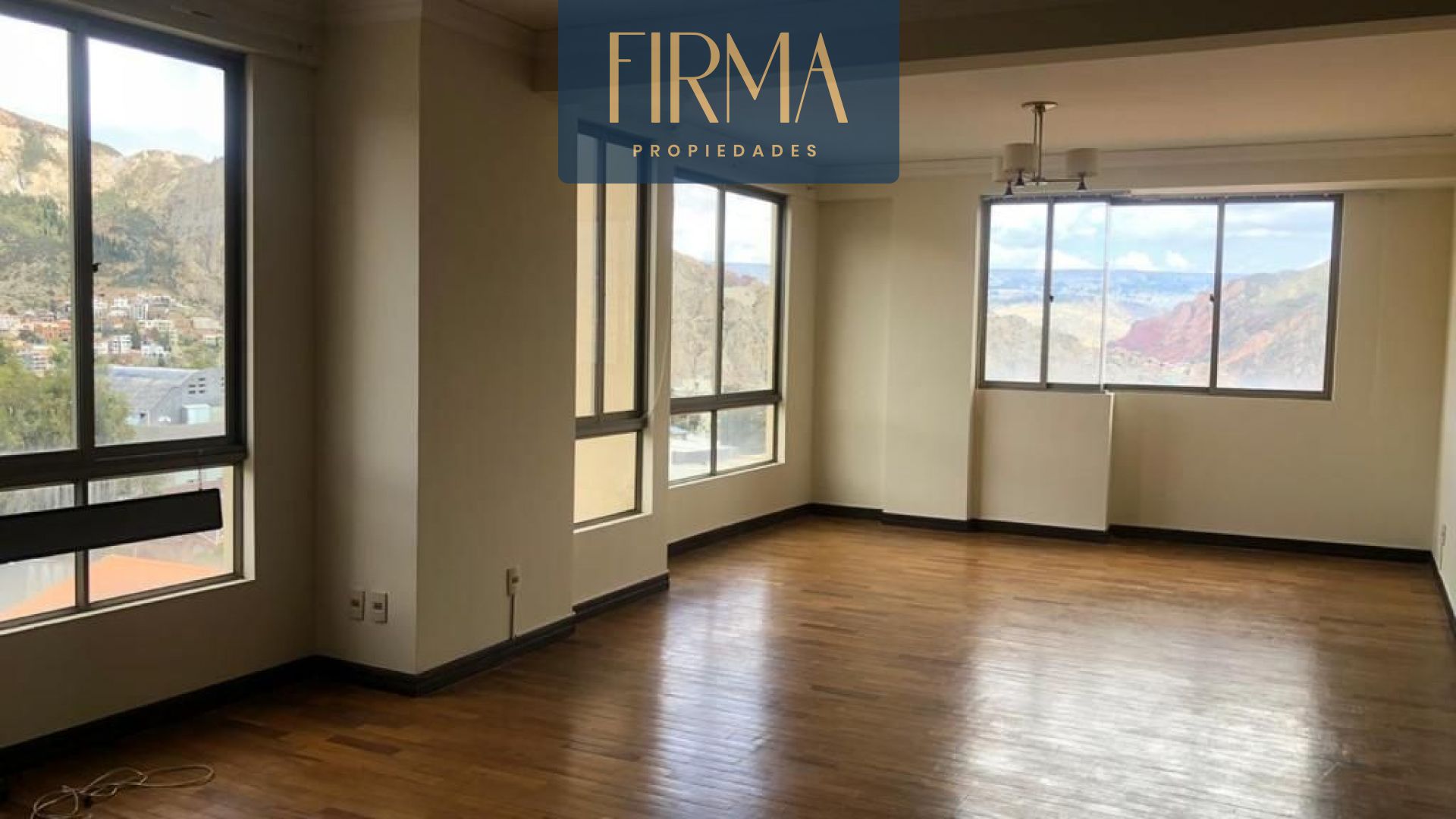 Departamento en VentaCOMPRA ESTE PENTHOUSE EN CALACOTO Foto 1