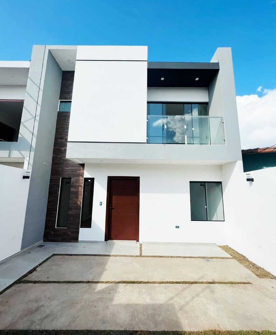 Casa en VentaAv. Alemana entre 7mo y 8vo anillo Foto 1