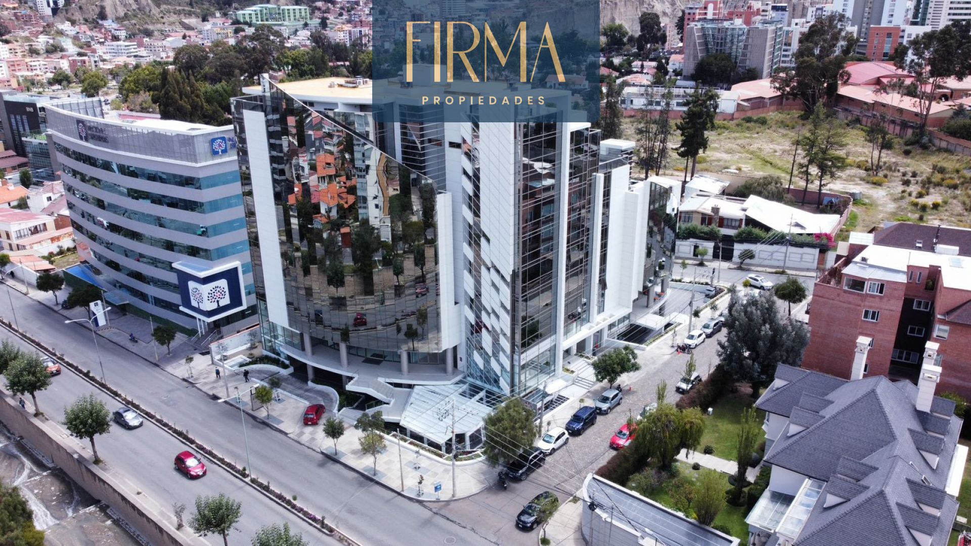 Local comercial en VentaCOMPRA ESTE LOCAL COMERCIAL A ESTRENAR EN CALACOTO  1 baños 1 parqueos Foto 2