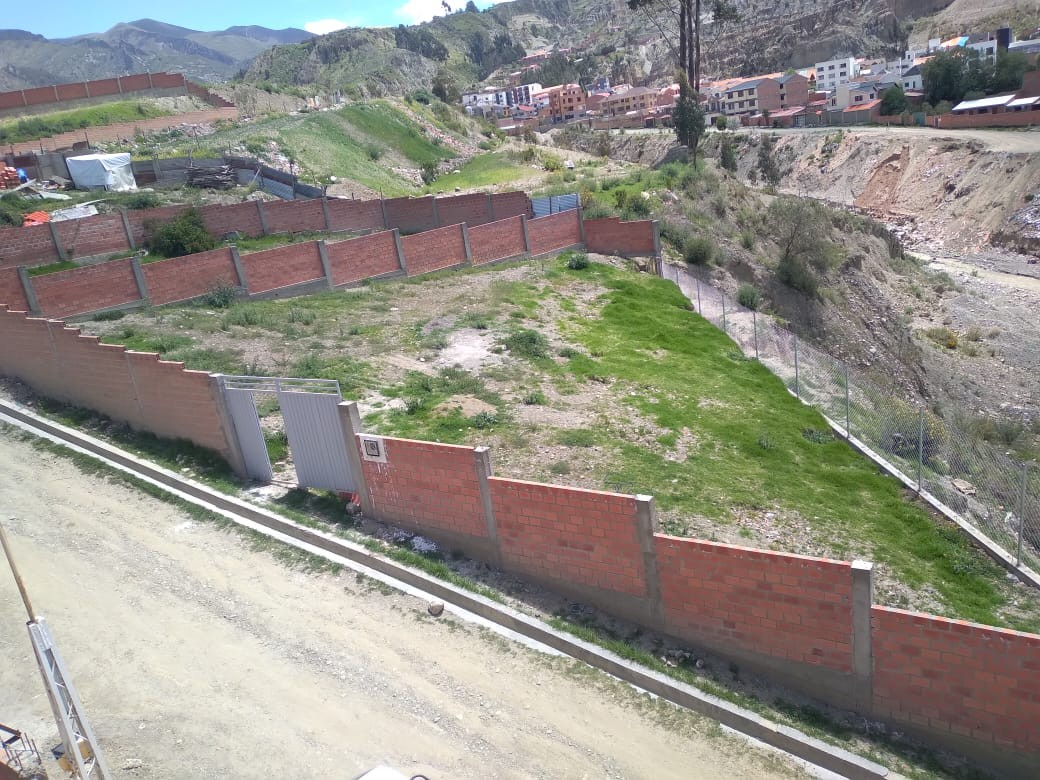 Terreno en Pampahasi en La Paz    Foto 2