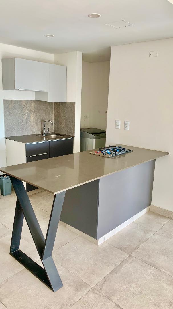 Departamento en AlquilerENTRE AV. BENI Y AV. ALEMANA 6to. ANILLO 1 dormitorios 1 baños  Foto 14