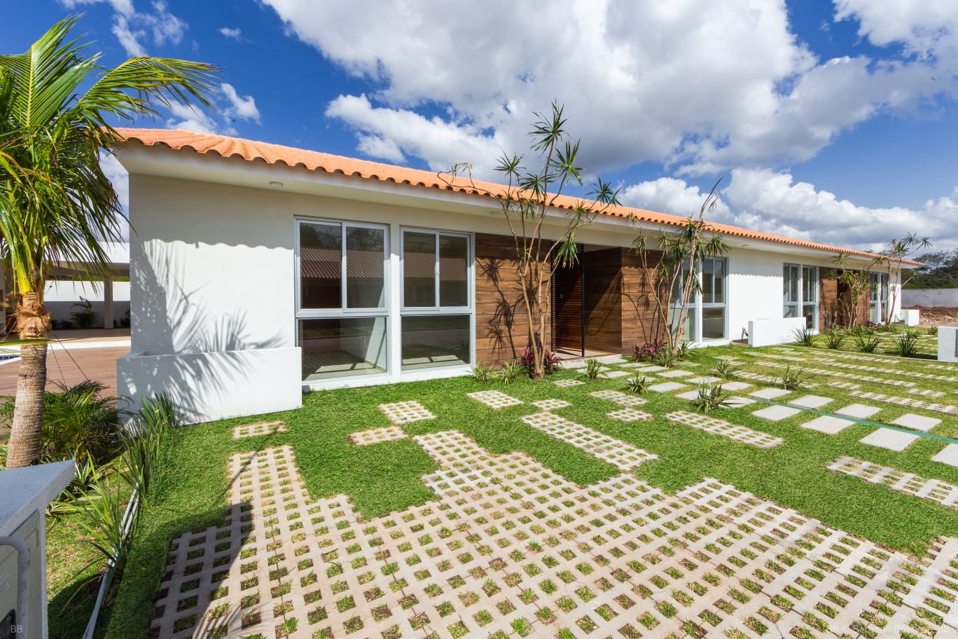 Casa en Entre 8vo y 9no anillo Norte en Santa Cruz de la Sierra 3 dormitorios 2 baños 2 parqueos Foto 5