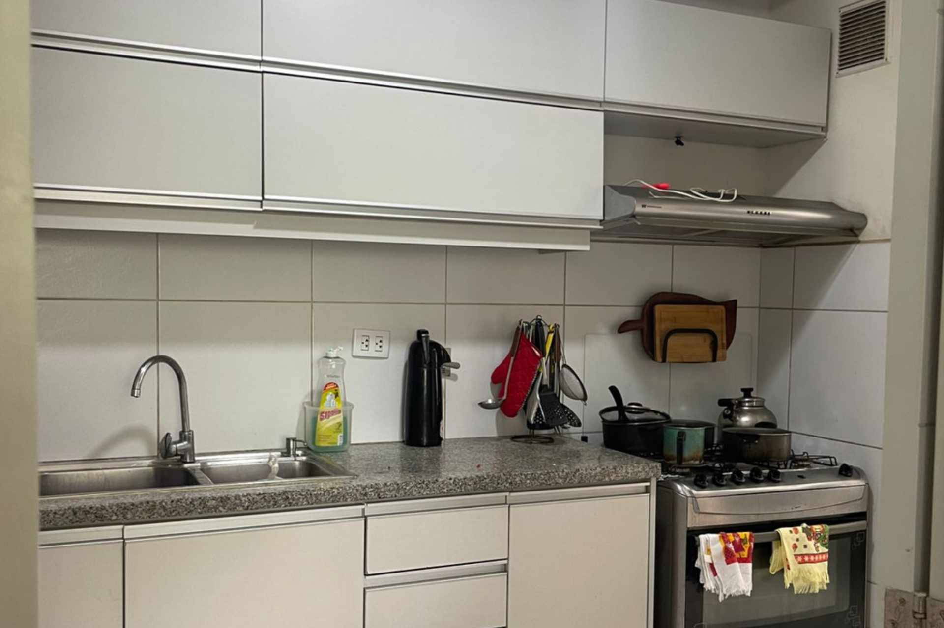 Departamento en VentaGran Ubicación - Entre Av. Roca y Coronado y Av. Piraí Foto 7