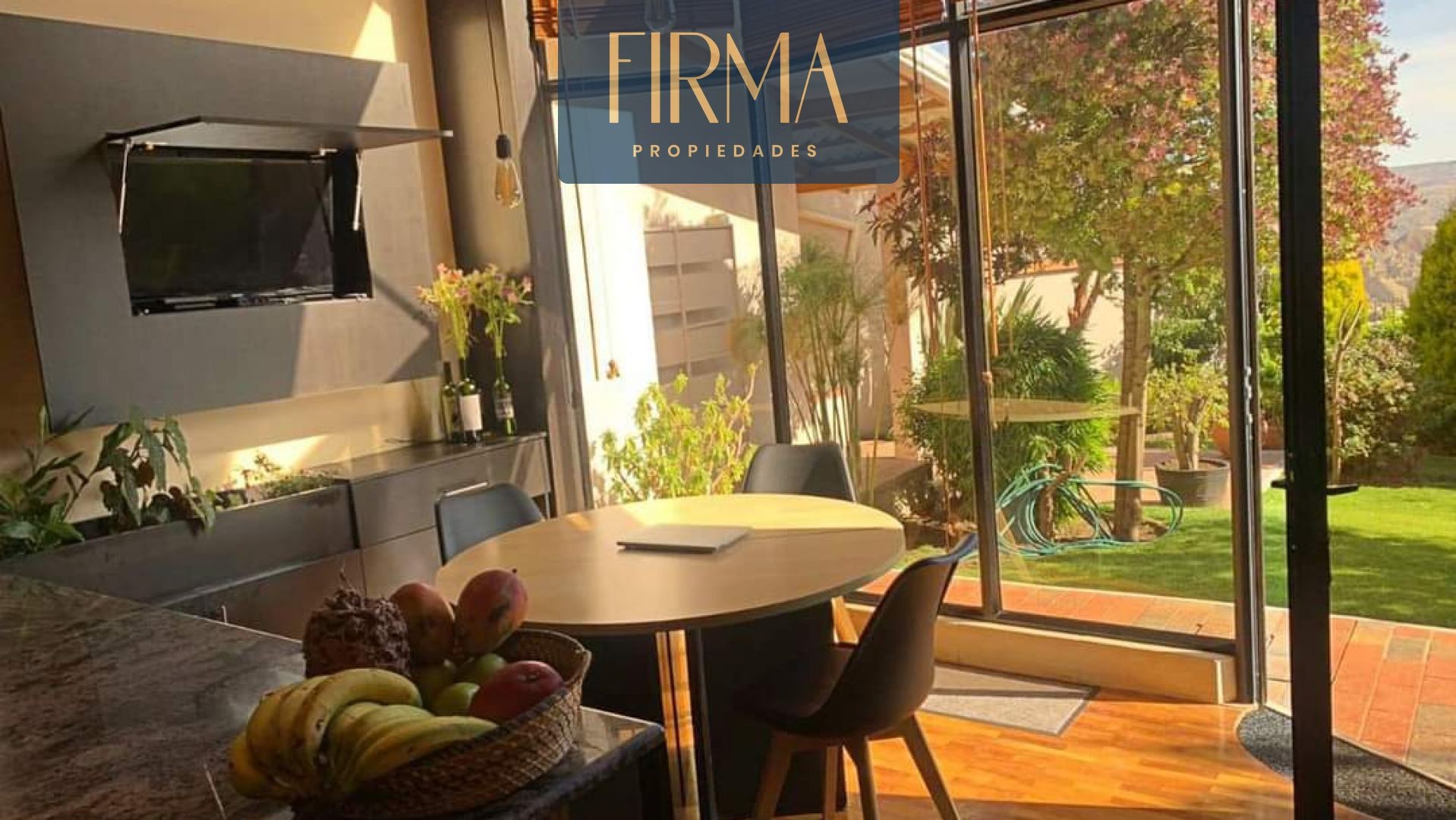 Casa en VentaLas Lomas de Achumani 3 dormitorios 3 baños 2 parqueos Foto 1