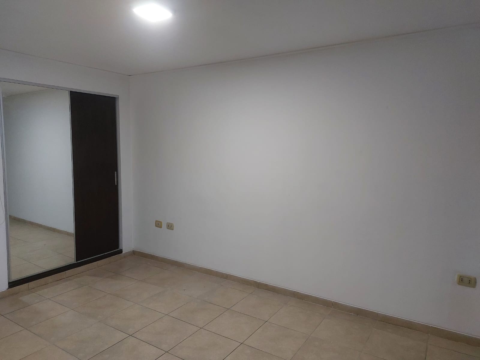 Departamento Condominio San Francisco 2 Doble Vía La Guardia entre 5to y 6to anillo Foto 10