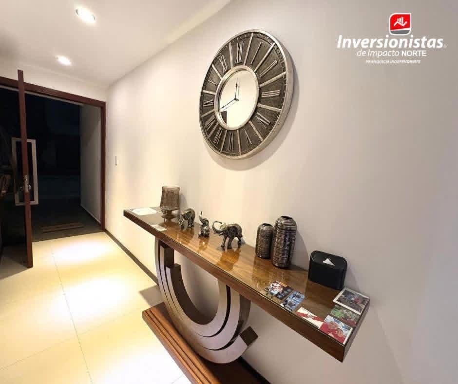 Casa en VentaVenta de casa tipo Town House Condominio Jardines del Norte V
( 8 vo anillo y Banzer , zona Norte) Foto 11