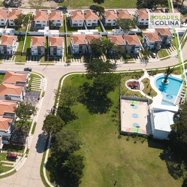 Casa en VentaAV. BANZER KM 8 AL NORTE URBANIZACION BOSQUE DE LA COLINA Foto 18