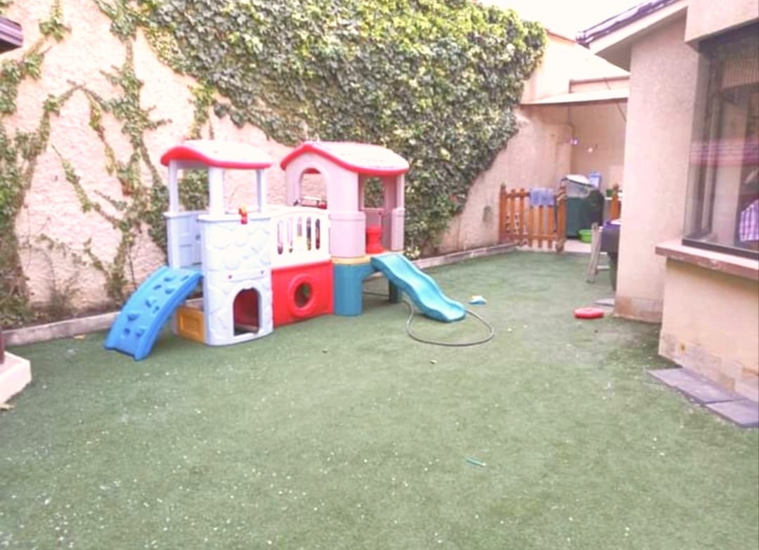 Casa en Cota Cota en La Paz 3 dormitorios 4 baños 2 parqueos Foto 2