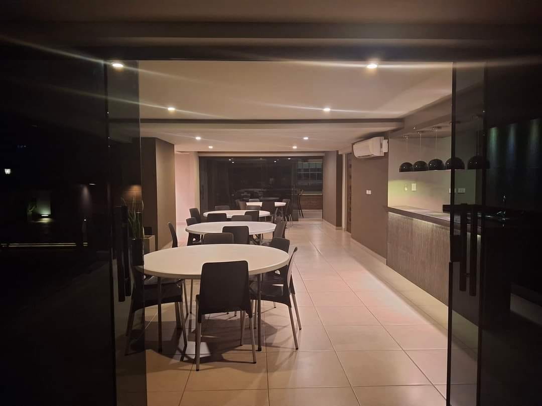 En Alquiler a $us 2,800 Foto 27