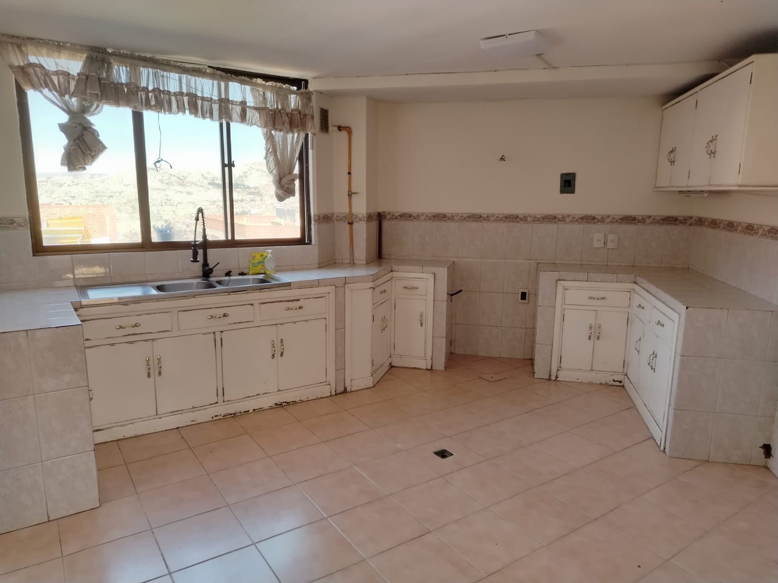 Departamento en AlquilerAvenida 31 de Octubre esquina calle 7 Zona Villa San Antonio 3 dormitorios 3 baños  Foto 15