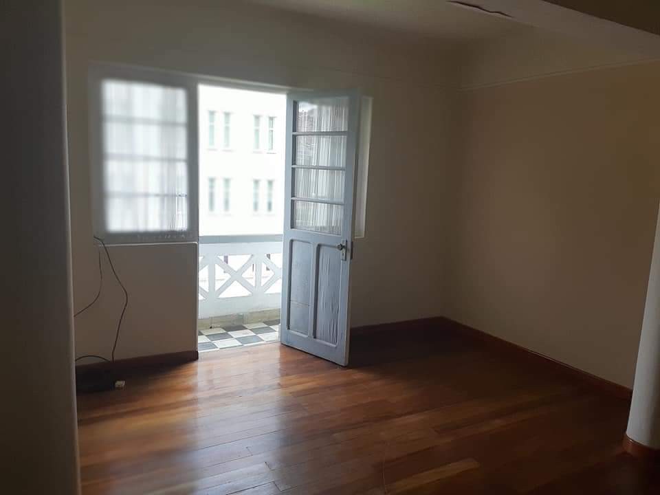 Departamento Av.Arce casi esquina campos. Edificio La Paz N°2724 Foto 8