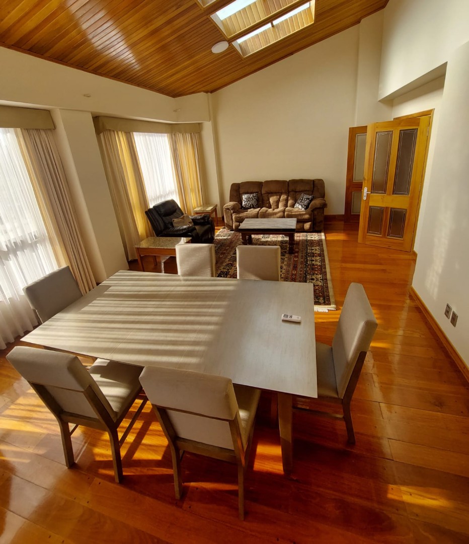 Departamento en AlquilerCALACOTO - ZONA SUR DE LA PAZ 3 dormitorios 3 baños 1 parqueos Foto 3