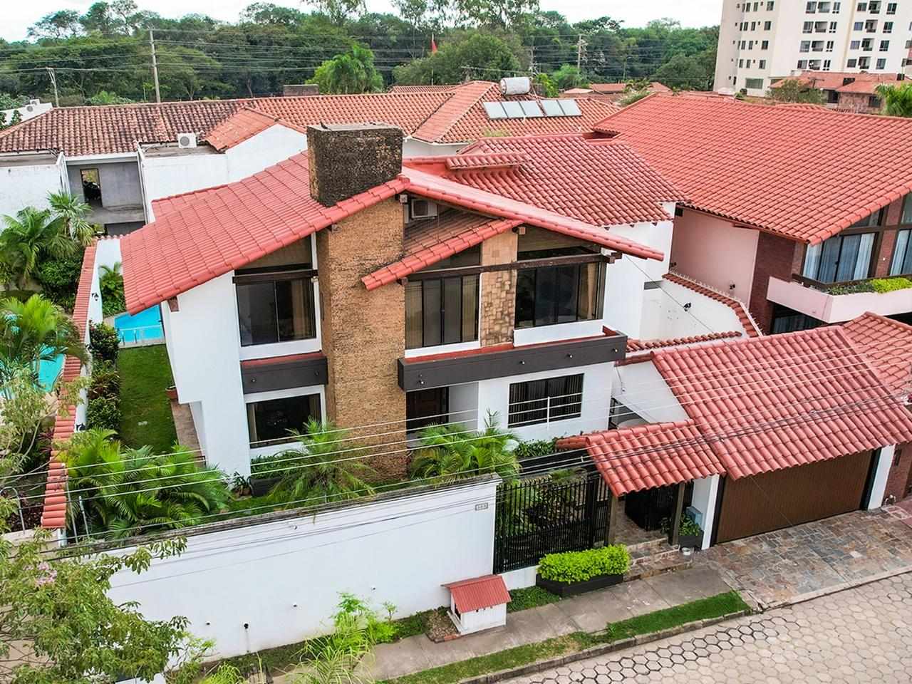 Casa BARRIO SIRARI CALLE LAS DALIAS Foto 1