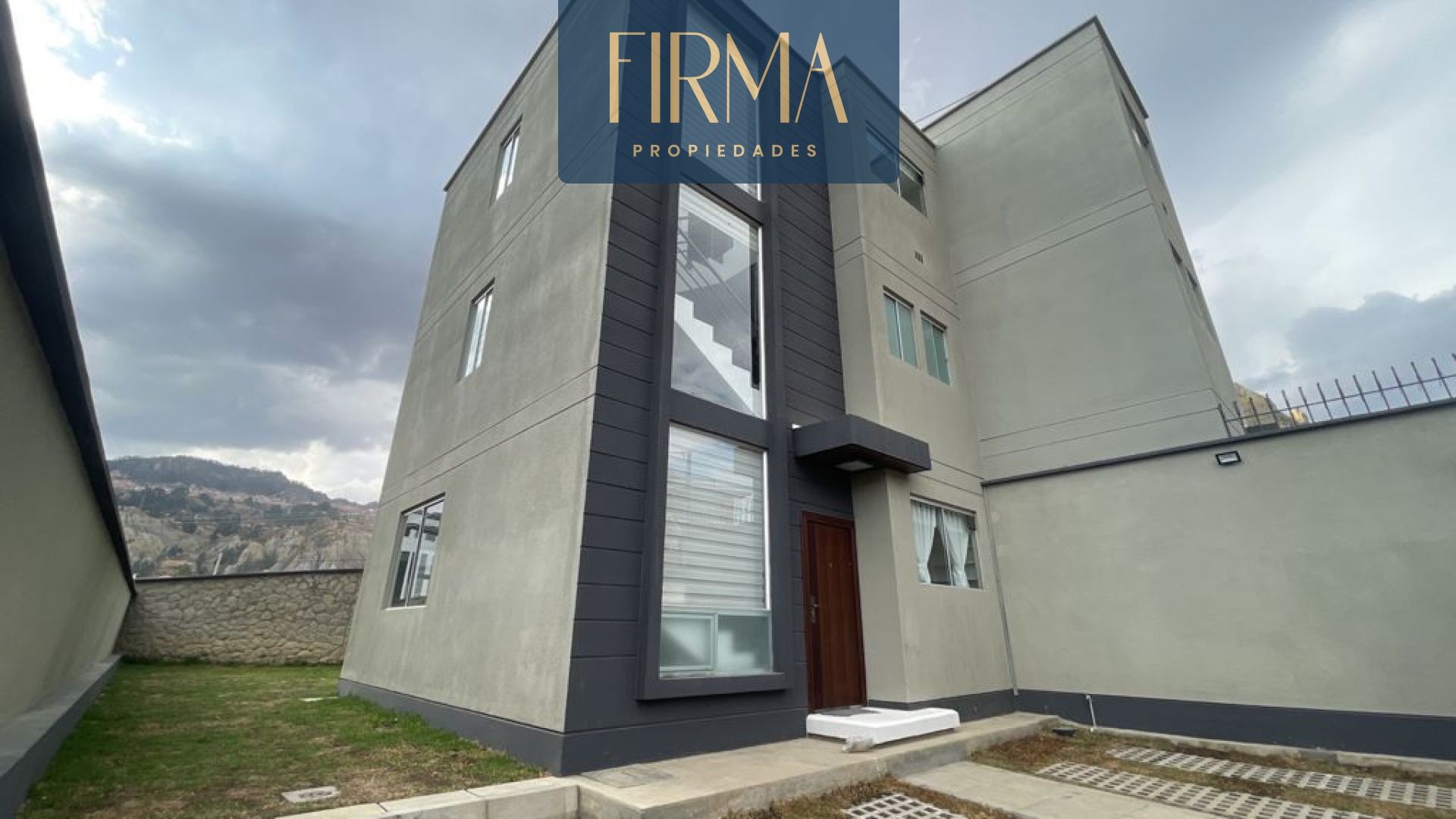 Casa en AlquilerCASA EN ALQUILER EN IRPAVI (EL VERGEL) 3 dormitorios 4 baños 2 parqueos Foto 1