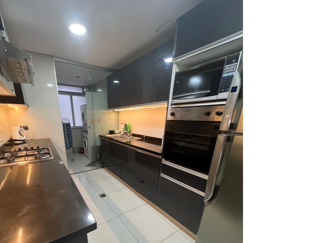 Departamento en AlquilerCalle 10 de calacoto avenida principal  3 dormitorios 3 baños 1 parqueos Foto 34