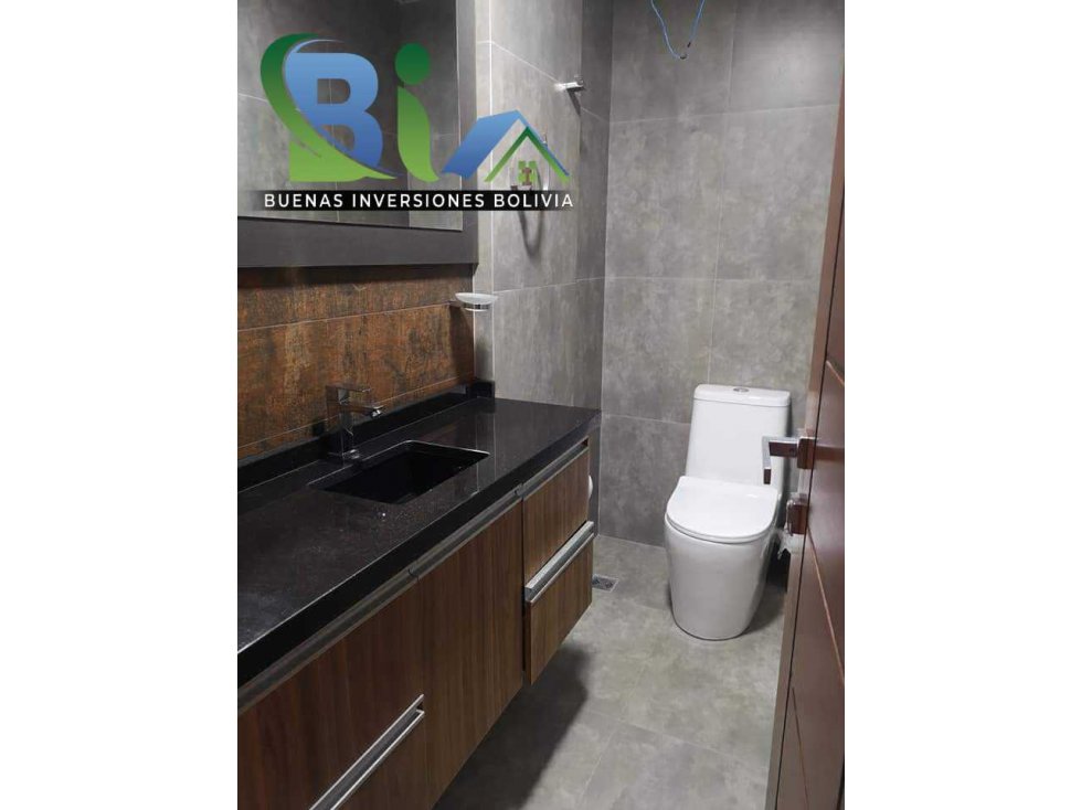 Casa en Queru Queru en Cochabamba 4 dormitorios 5 baños 2 parqueos Foto 7