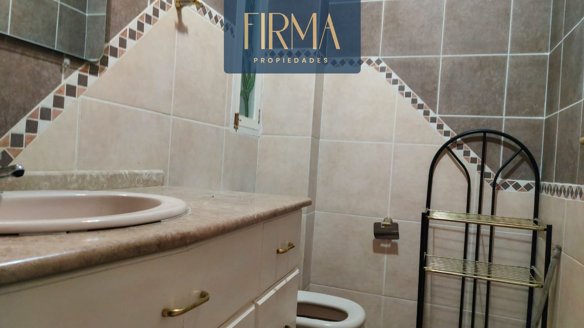 Casa en Irpavi en La Paz 4 dormitorios 5 baños 4 parqueos Foto 9