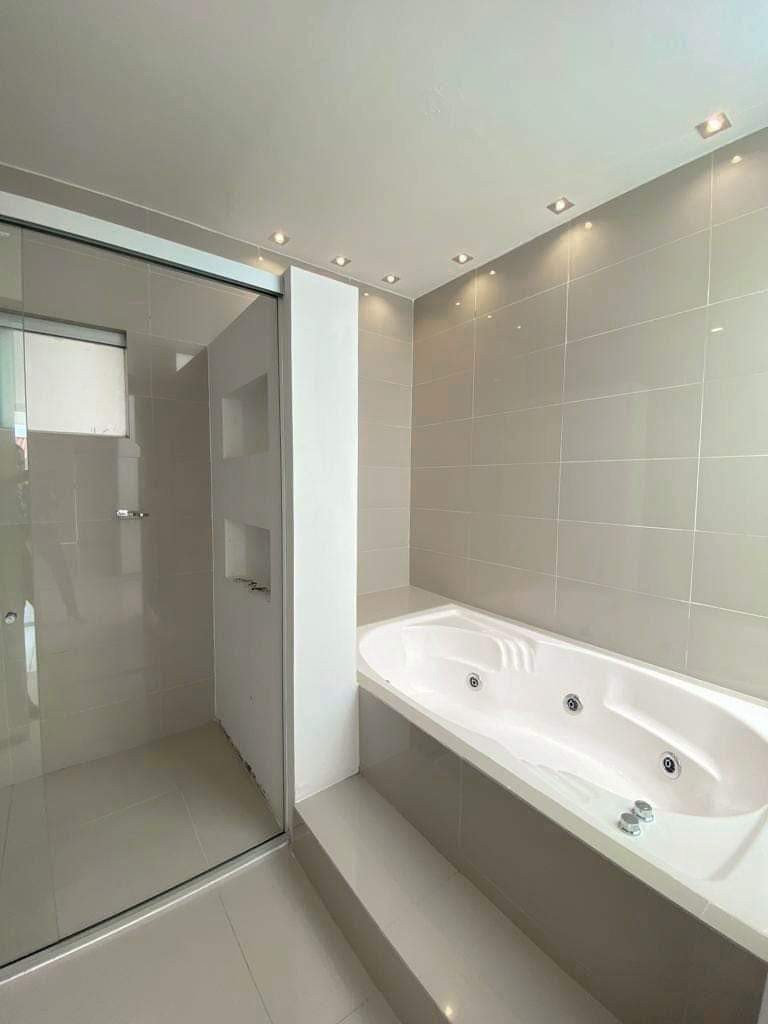 Casa en AlquilerURUBÓ 
Condominio Colinas del Urubó 
Sector 1 Foto 9