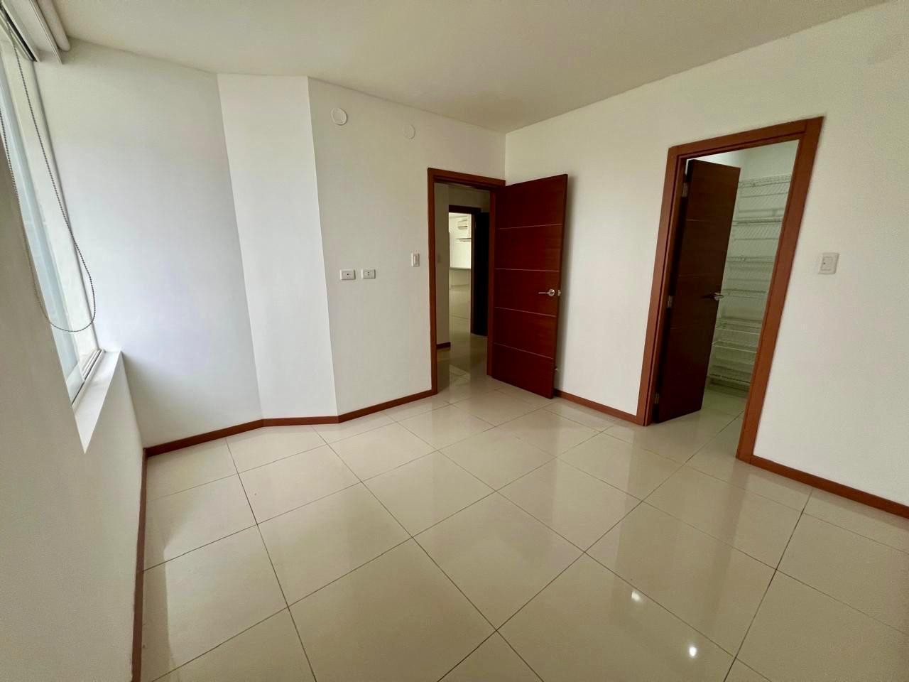 Casa En Venta de Ocasión Hermosa Casa en Condominio Las Palmas II Foto 7
