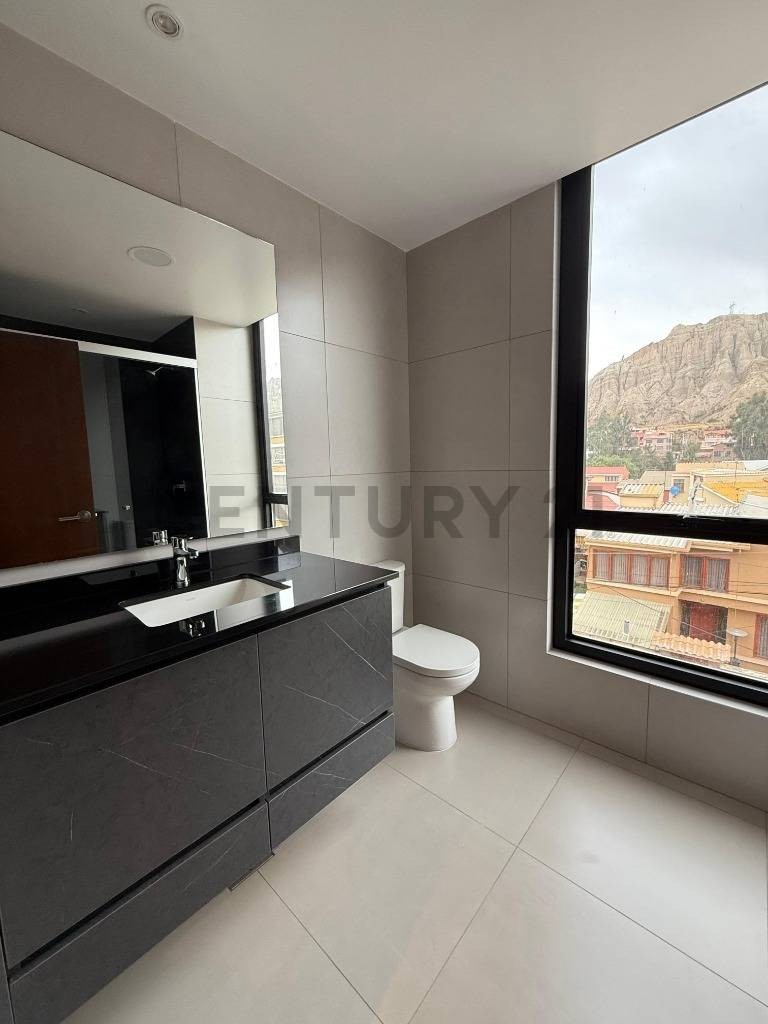 Departamento en Irpavi en La Paz 2 dormitorios 3 baños 1 parqueos Foto 12