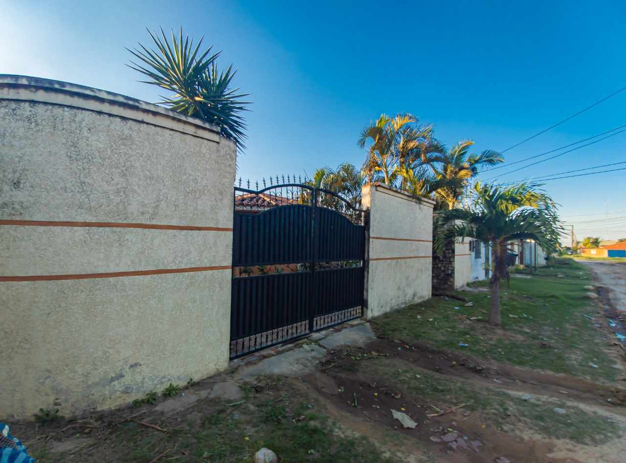 Casa en VentaZona sur barrio urb Palma real santos dumont 6to anillo Foto 15