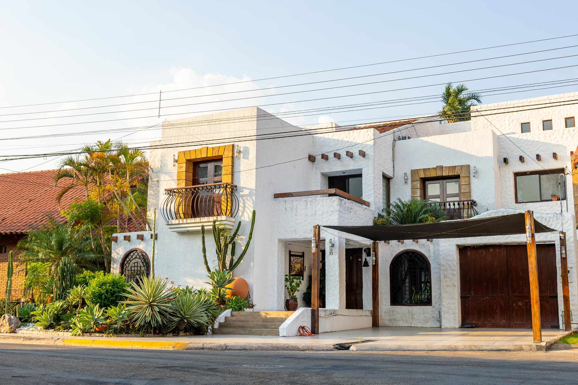 Casa Condominio Barrio Norte, sobre Av. Banzer y 4to anillo  Foto 1