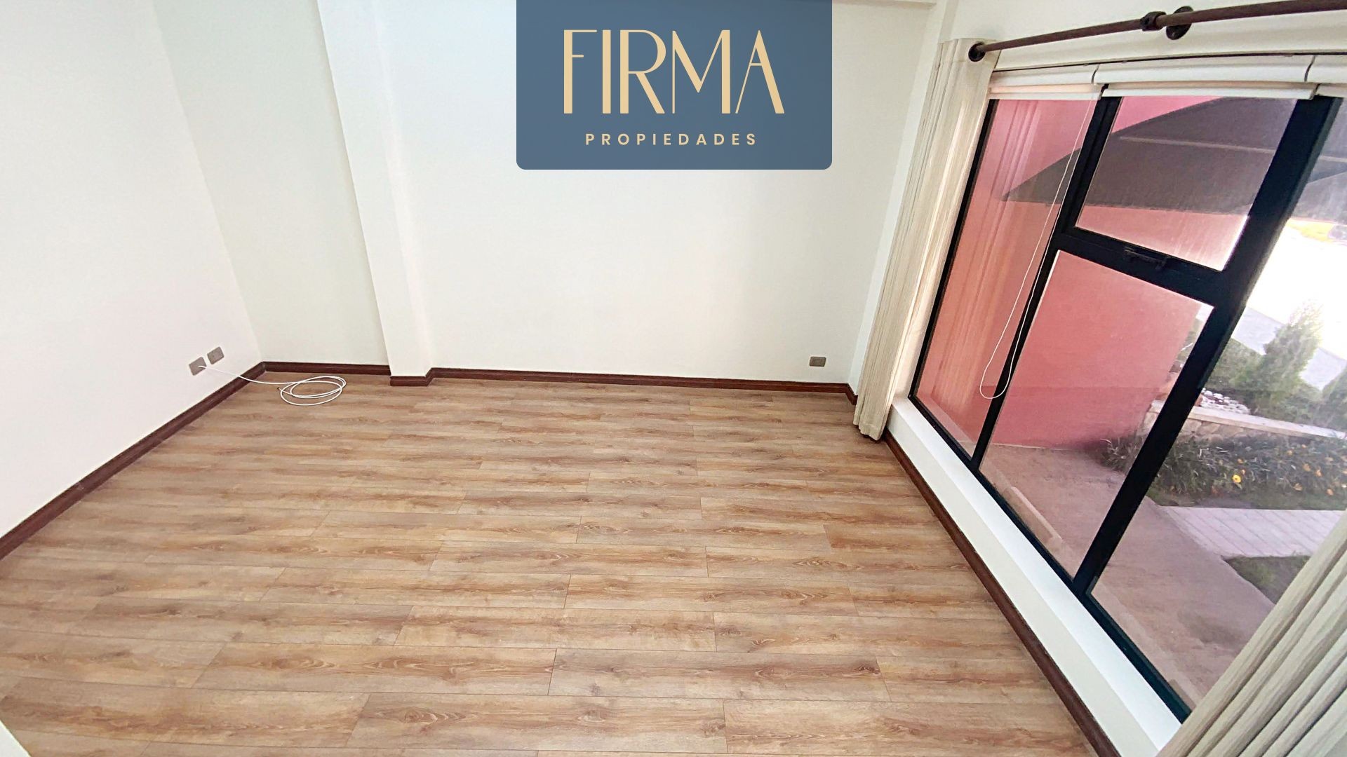 Casa en VentaLas Lomas de Achumani  3 dormitorios 3 baños 2 parqueos Foto 13