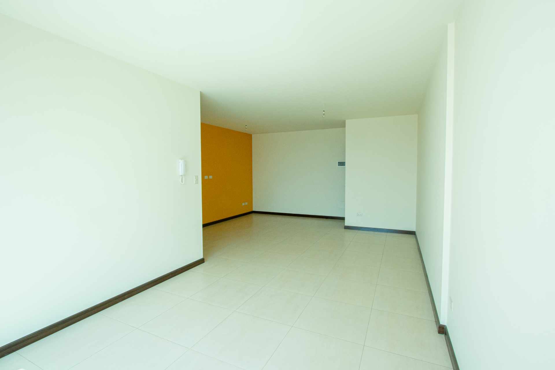 Departamento en VentaEDIF. L´ESSENCE SOBRE AV. WIRACOCHA CASI AV.MELCHOR PEREZ - ZONA SARCO 3 dormitorios 2 baños 1 parqueos Foto 3