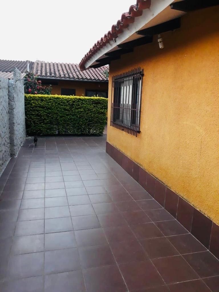 Casa Urb. Paraíso zona Santos Dumont  Foto 3