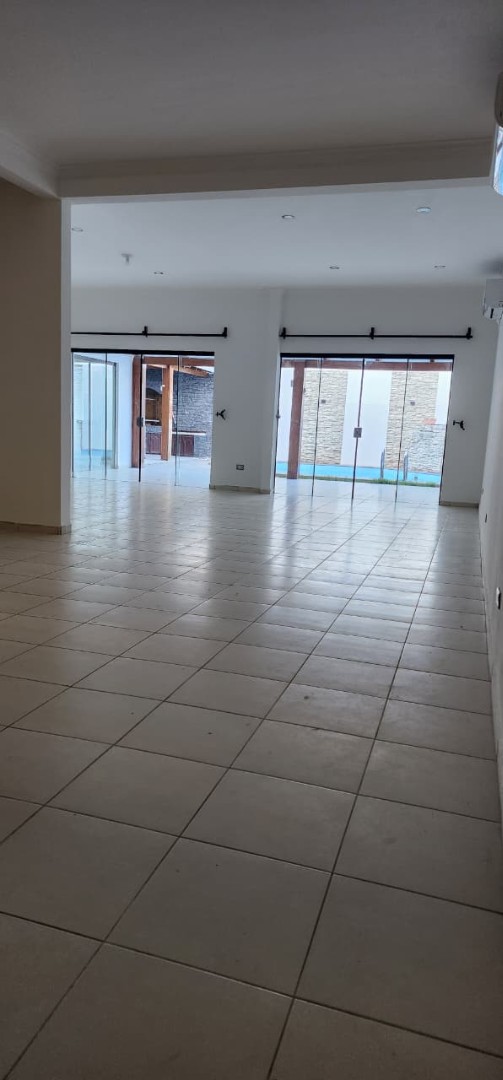 En Alquiler a $us 1,700 Foto 12