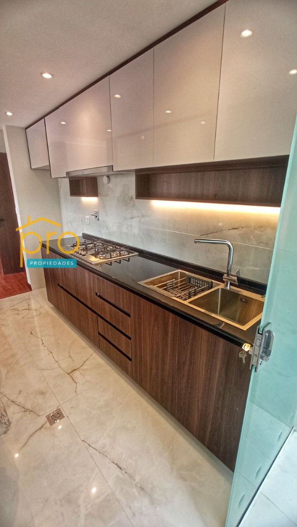 Departamento en Los Pinos en La Paz 2 dormitorios 2 baños 1 parqueos Foto 2