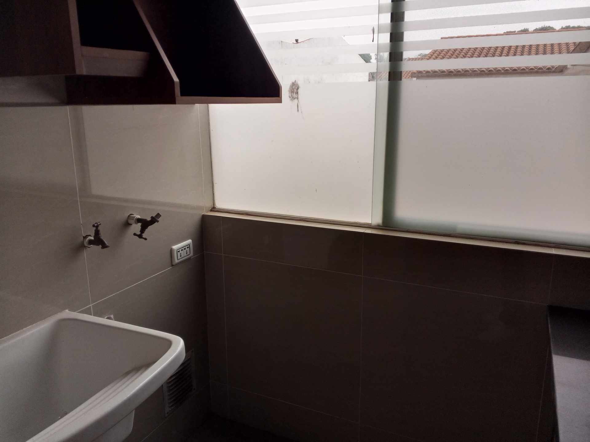 Departamento [CONDOMINIO JERUSALEN| 4TO. Y 5TO. ANILLO ZONA NORTE ENTRE RADIAL 26 Y 27 CERCA DE MALL LAS BRISAS] ALQUILER SIN MUEBLES DPTO. 1 DORMITORIO SIN PARQUEO Foto 5