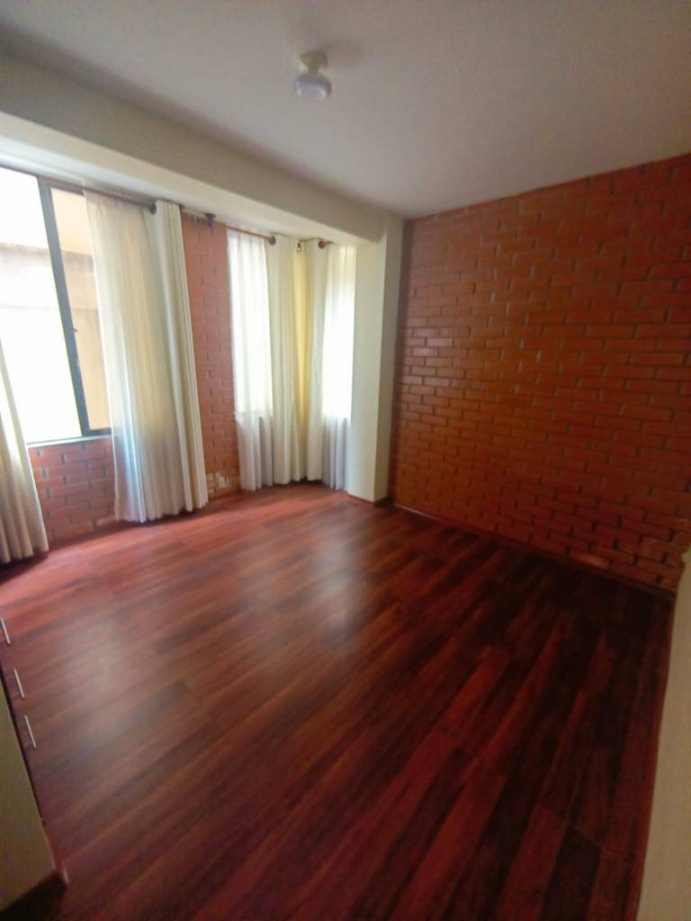 Departamento en Alto Irpavi en La Paz 3 dormitorios 3 baños  Foto 5